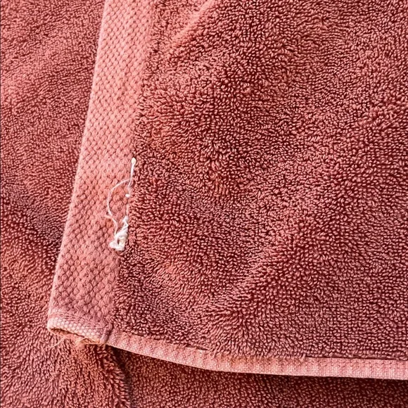 Luxurious Rose Bath Towel - Picture 10 of 10